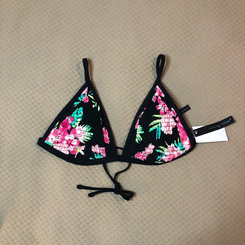 💠 Ninety Nine Bikini Top